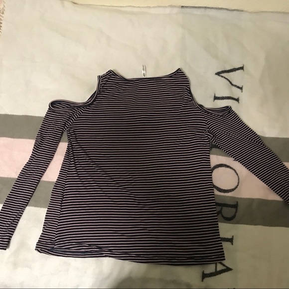 ❌SOLD❌NWOT Striped Cold-Shoulder Top - Picture 2 of 3
